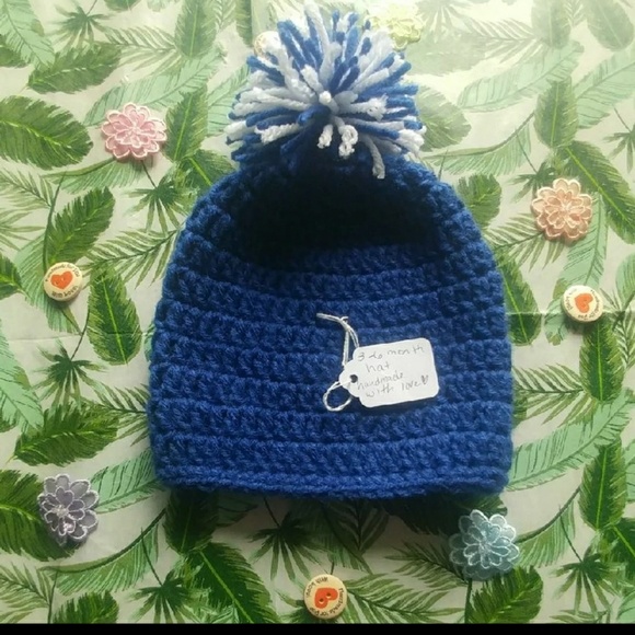 Hat - Picture 2 of 4